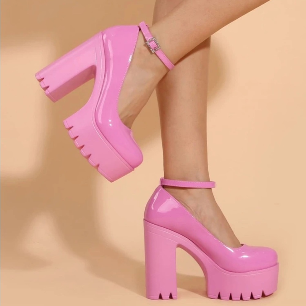 🩷New Barbie Pink Thick Chunky Platform Comfy Heels🩷